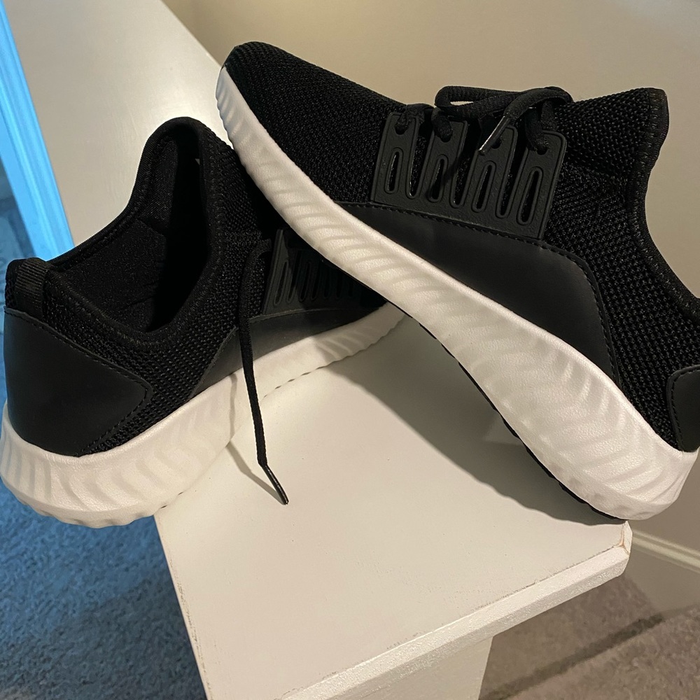 Just Fab Tennis Shoes